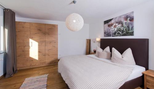 Apartment with Garden View