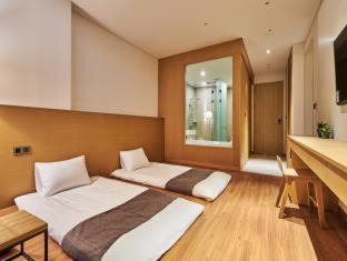 Deluxe Korean-Style Ondol Room - Lobby Floor