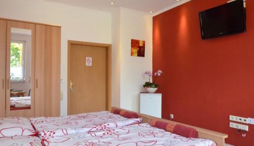 Double or Twin Room with Garden View