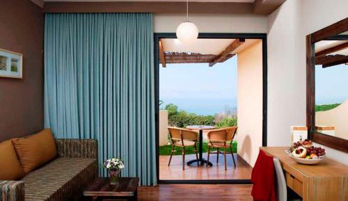 Deluxe Room (2 Adults)