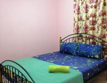 Deluxe Double Room (2 Adults + 1 Child)