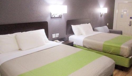 Deluxe Queen Room with Two Queen Beds - Non-Smoking