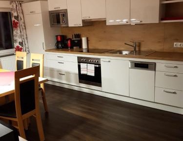 Comfort Two-Bedroom Apartment with Balcony