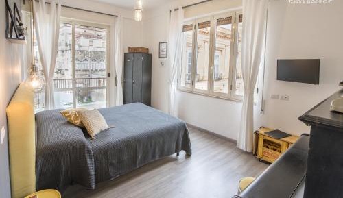 Deluxe Double Room with Balcony and Sea View