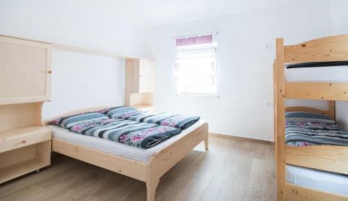 Apartment with Shower