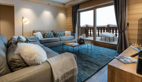 Apartment with Mountain View