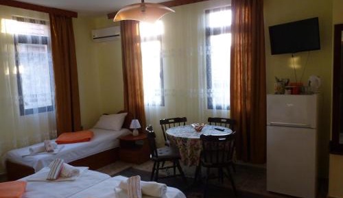 Triple Room with Bathroom