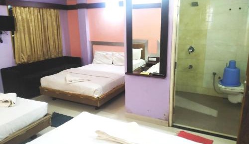 6-Bed Mixed Dormitory Room