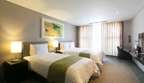 Staycation Offer - Deluxe Family Room