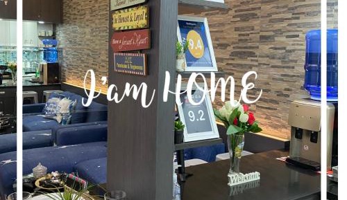 Apartment with Pool View 