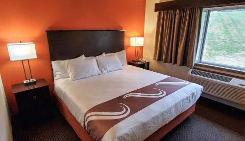 King Suite - Accessible/Non-Smoking
