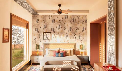 Luxury Suite With Jacuzzi & Garden Sit-out