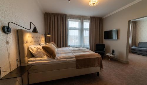 Superior Family Room