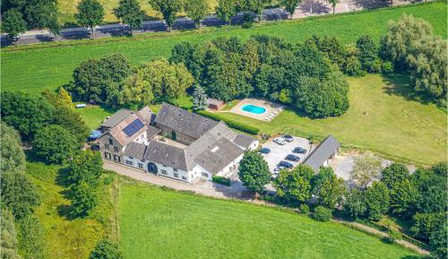 Four-Bedroom Holiday Home