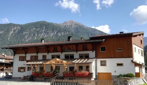 Apartment with Shower