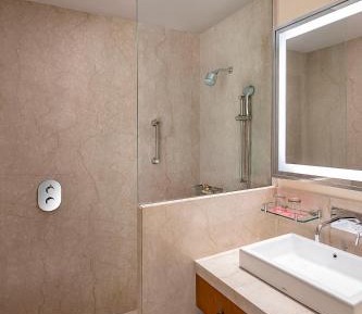 Deluxe Twin Room with Pool View