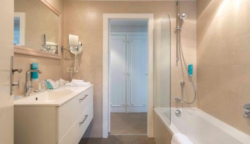 Superior Room with Balcony