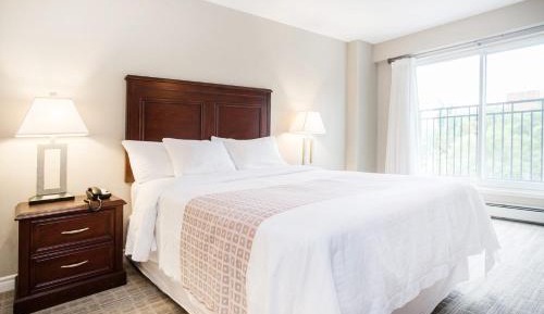 One-Bedroom with King, Separate Office Suite