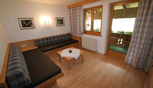 One-Bedroom Apartment with Balcony