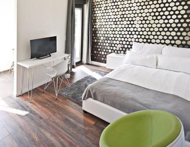 Comfort Studio Apartment with Balcony