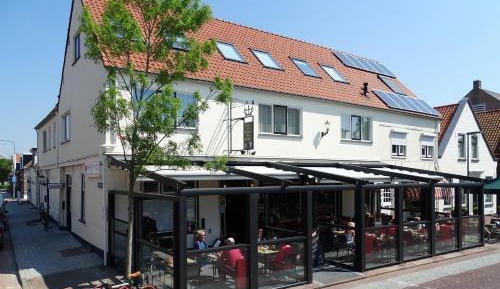 Twin Room with Private Bathroom