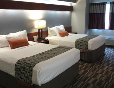 Queen Suite with Two Queen Beds - Non-Smoking
