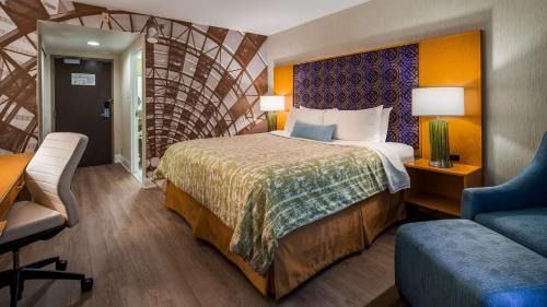 King Room - Non-Smoking/Shower Only