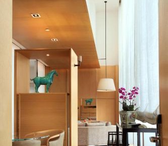 King Room with Atrium View - Club Access