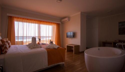 Deluxe Double Room with Balcony and Sea View