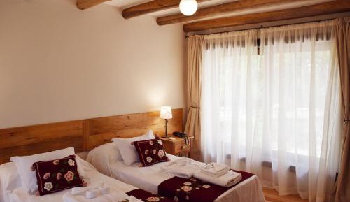 Cottage with Garden View