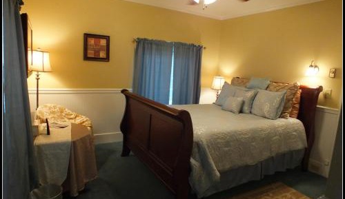 Queen Room with Spa Bath