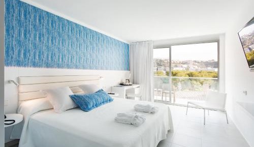 Premium Room with Side Sea View