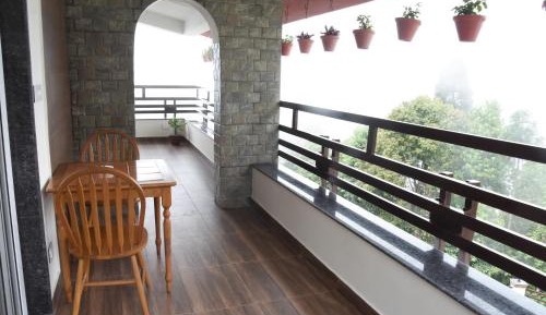 Suite with Mountain View