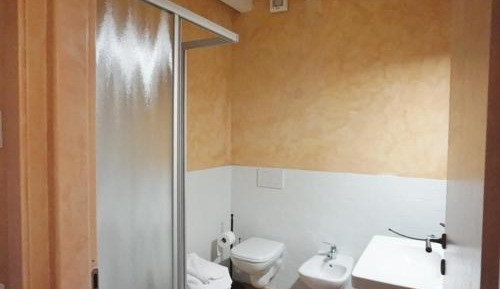 Double or Twin Room with Bathroom