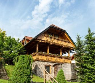 Apartment with Lake View
