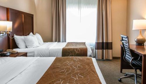 Queen Suite with Two Queen Beds