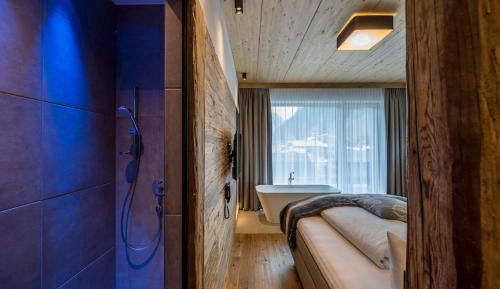 Deluxe Double Room with Bath