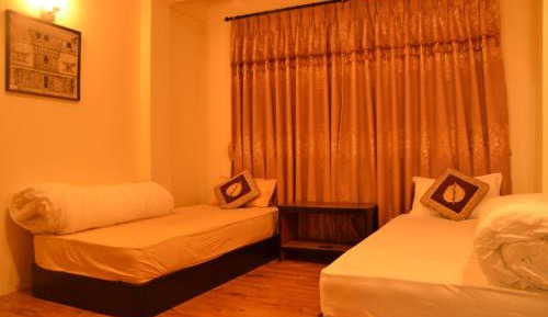 Standard Twin Room with Garden View