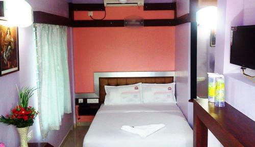 Deluxe Double Room (2 Adults + 1 Child)