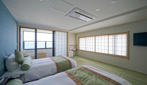 Deluxe Twin Room with Sea View