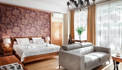 Junior Suite with Garden View