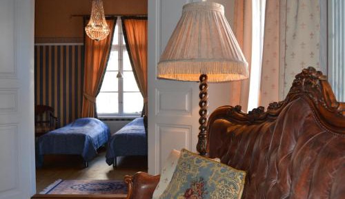 Standard Double Room with Shared Bathroom