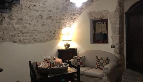 Superior One-Bedroom Apartment - Split Level