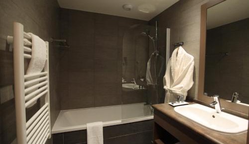 Prestige Suite (6 Adults)