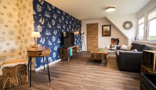 Suite on upper floor in Annex at the lake