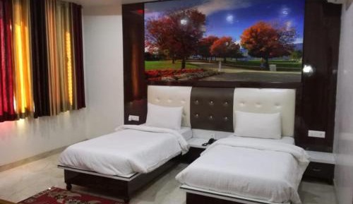 Large Double or Twin Room