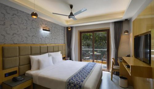 Deluxe Double Room with Balcony