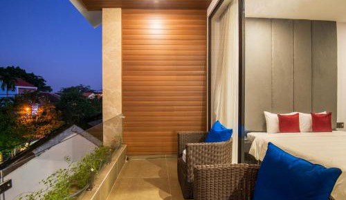 King Room with Balcony
