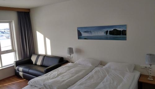 Family Room with Mountain View