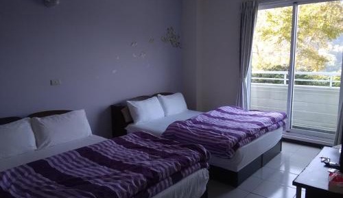 Quadruple Room with Private Bathroom